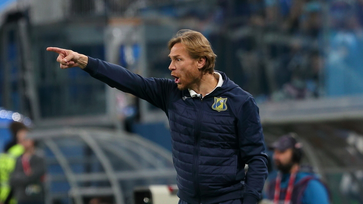 Валерий Карпин