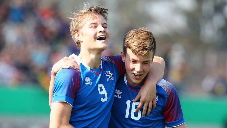 Футболисты сборной Исландии