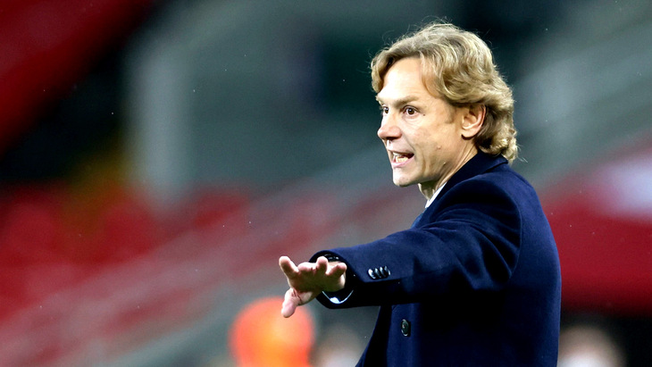 Валерий Карпин