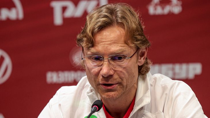 Валерий Карпин