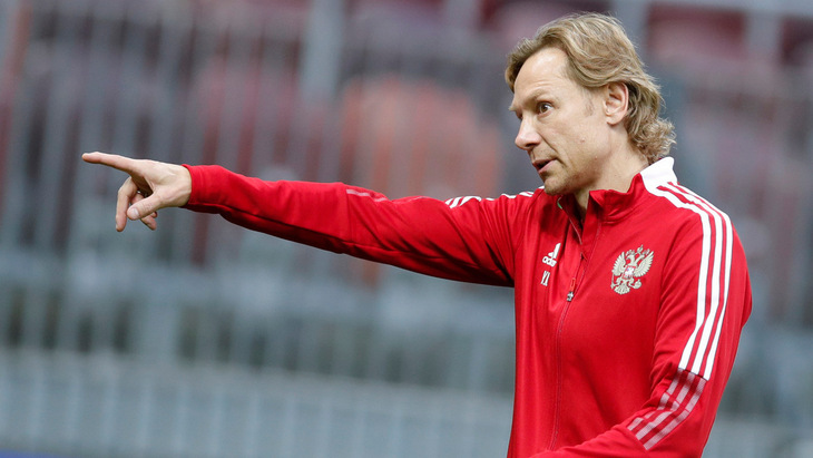 Валерий Карпин