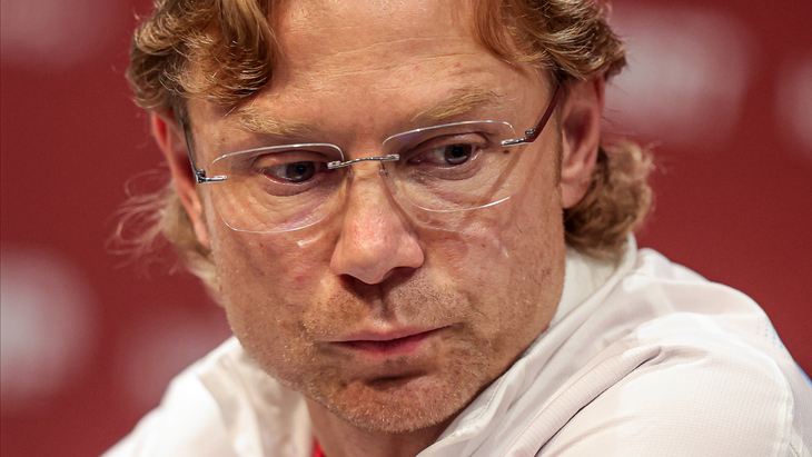 Валерий Карпин