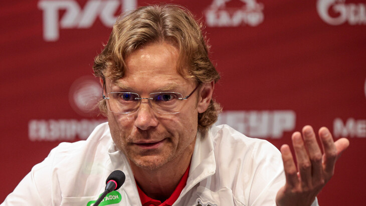 Валерий Карпин