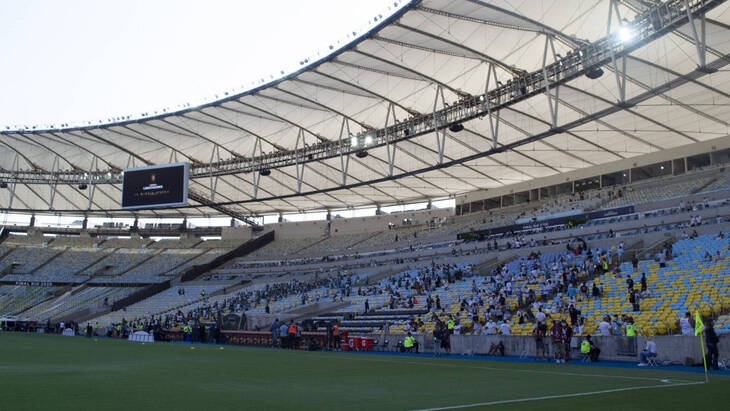 C трех клубов французской Лиги 1 снято по одному баллу условно