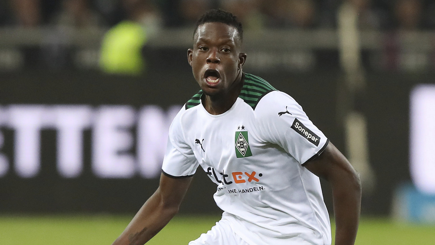 Денис Закария