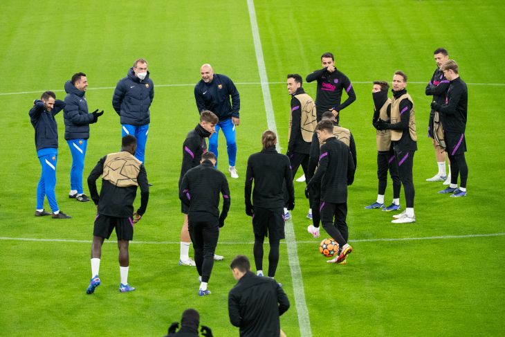 Тренеры и игроки «Барселоны»