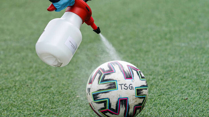 В АПЛ перенесен еще один матч