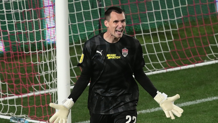 Илья Лантратов