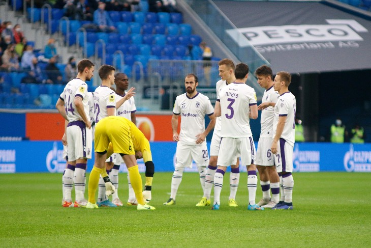 Гендиректор «Уфы» предложил ввести потолок зарплат