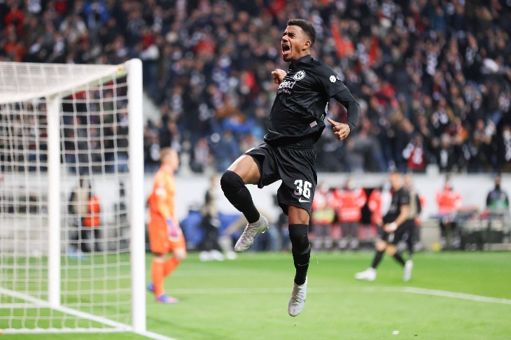 «Айнтрахт» — «Барселона»