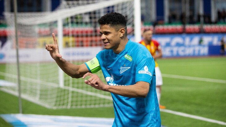 Дуглас Сантос