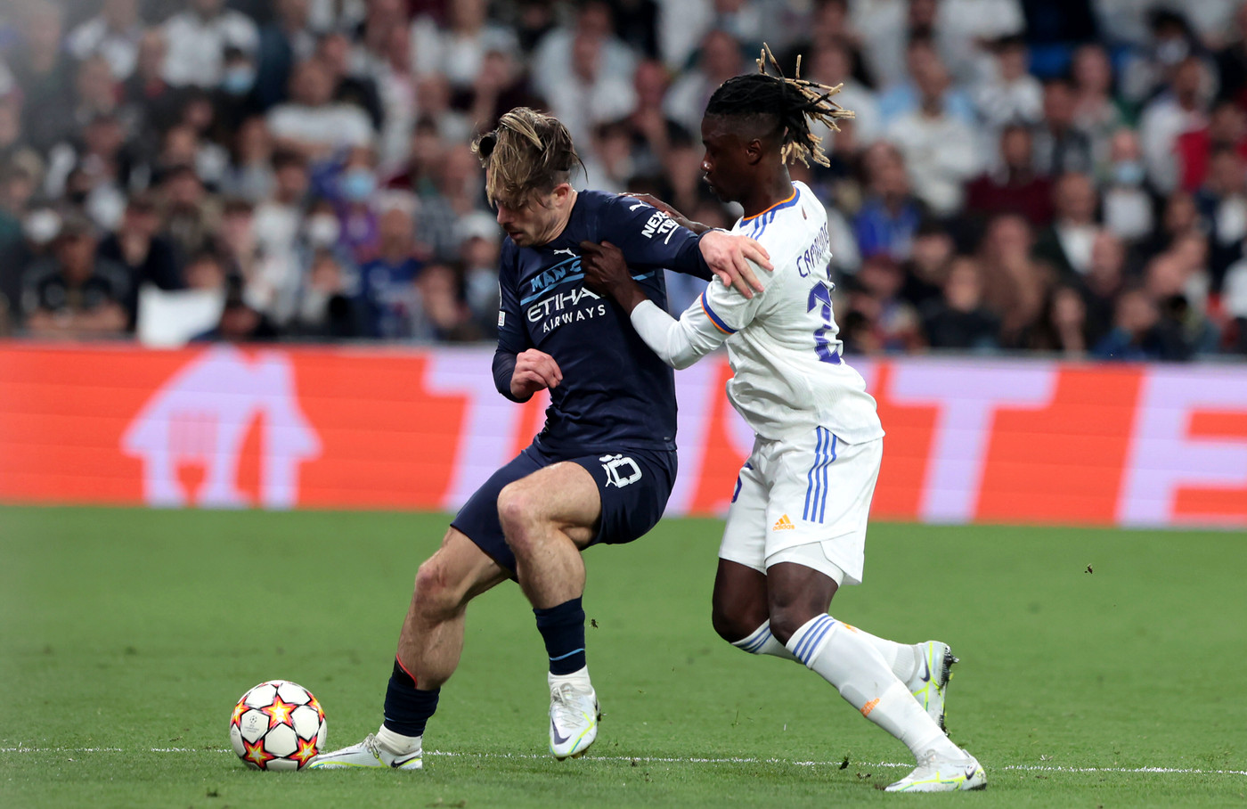 Эдуардо Камавинга против Джека Грилиша