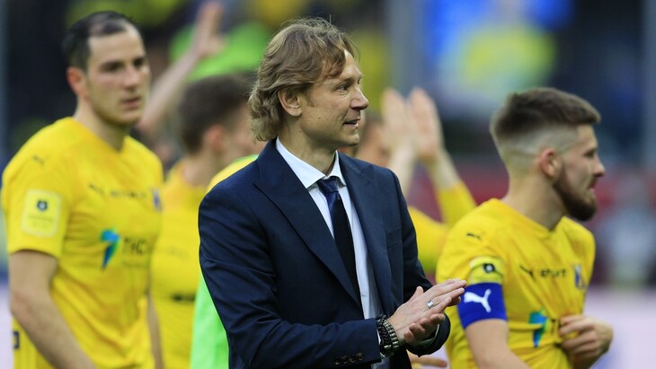 Валерий Карпин