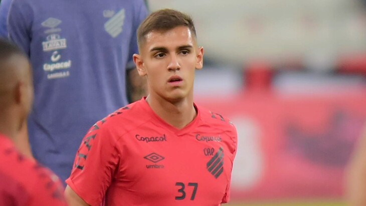 Лукас Фассон