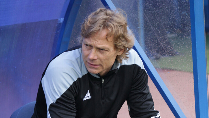 Валерий Карпин