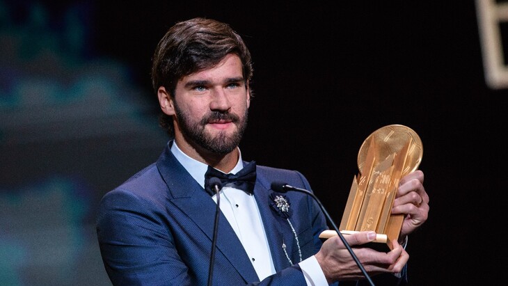 Алисон Бекер с призом