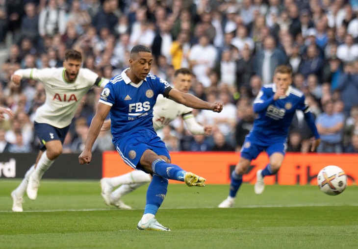 Тилеманс забивает с пенальти