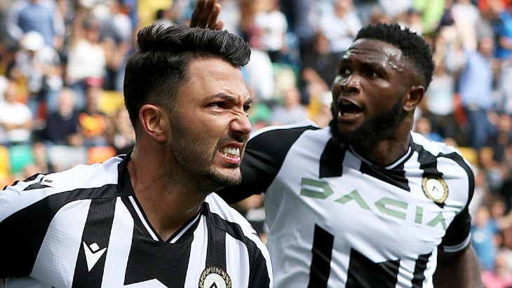 Толгай Арслан (слева), автор 3-го мяча в ворота «Интера»