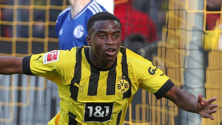 Юссуфа Мукоко, автор победного гола в ворота «Шальке 04»