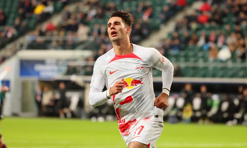 Доминик Собослаи забивает третий гол