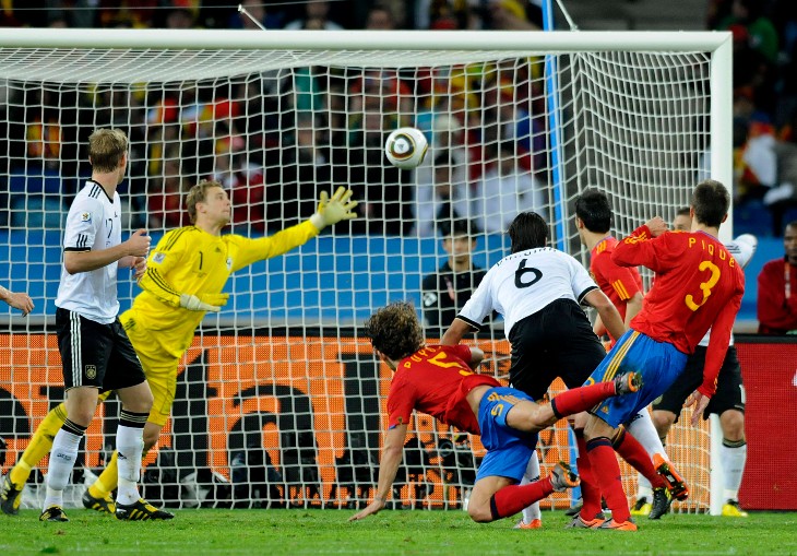 Гол Карлеса Пуйоля в полуфинале с немцами выводит сборную Испании в решающий матч за Кубок мира
