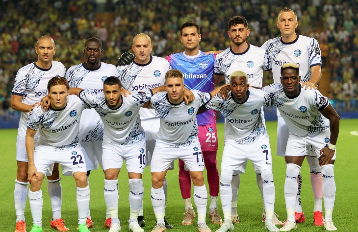 Дзюба в стартовом составе дебютного матча