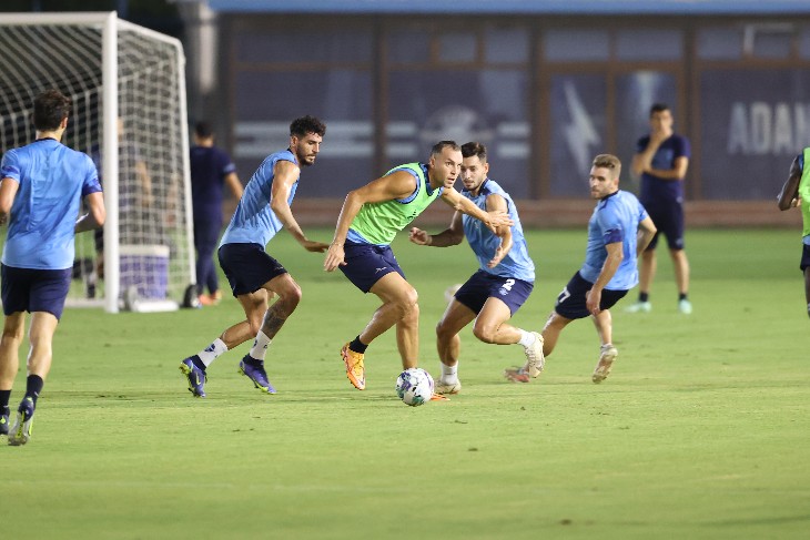 Артем Дзюба