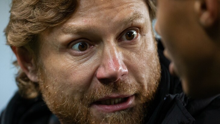 Валерий Карпин