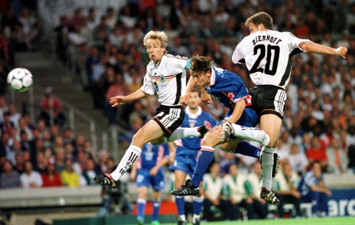 Фрагмент матча 1/4 финала ЧМ-1998 Хорватия — Германия