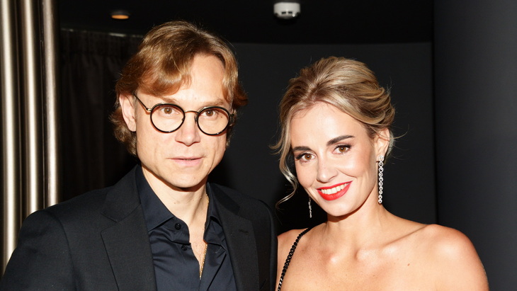 Валерий Карпин с женой Дарьей