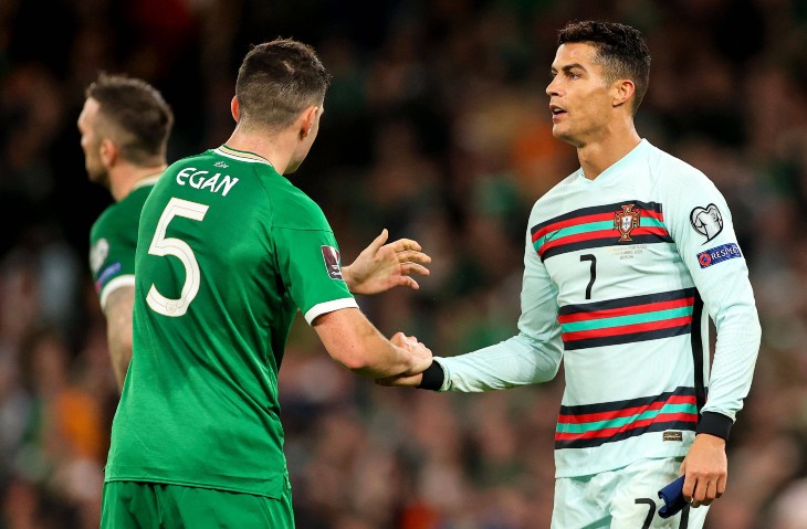 Фрагмент матча Ирландия — Португалия