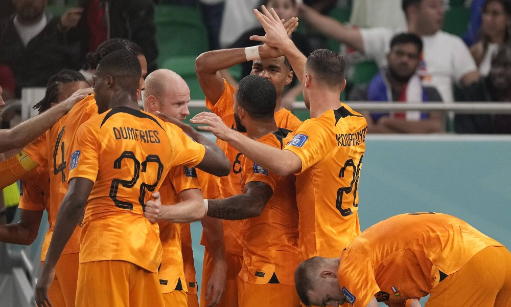 Гакпо открыл счет в матче