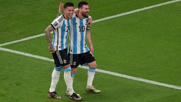 Лионель Месси и Энцо Фернандес