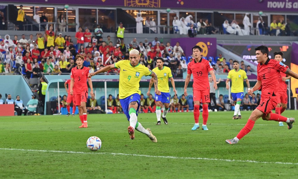 Ришарлисон забивает третий мяч