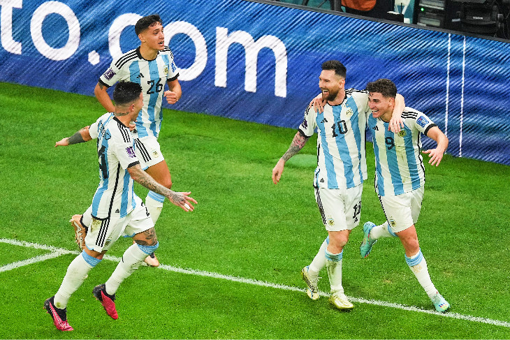 Месси и Альварез