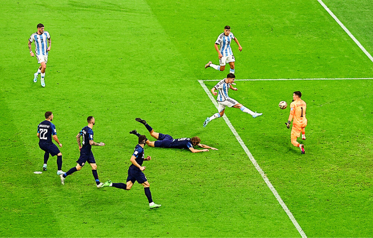 Хулиан Альварез