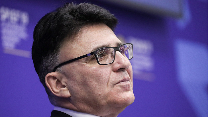 Александр Жаров