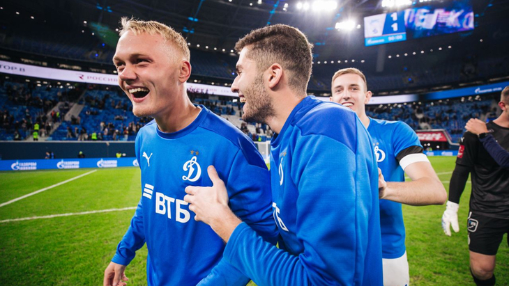 Константин Тюкавин с Арсеном Захаряном