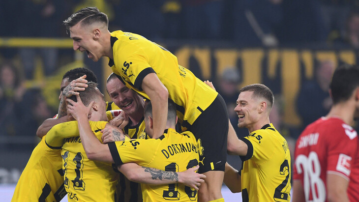 Фргамент матча «Боруссия» — «Кёльн»