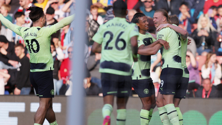 Игроки «Манчестер Сити» праздную гол