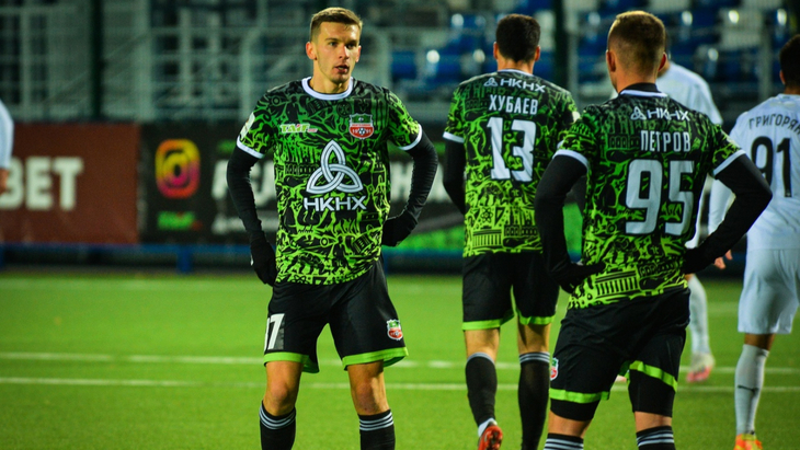 «Нефтехимик»