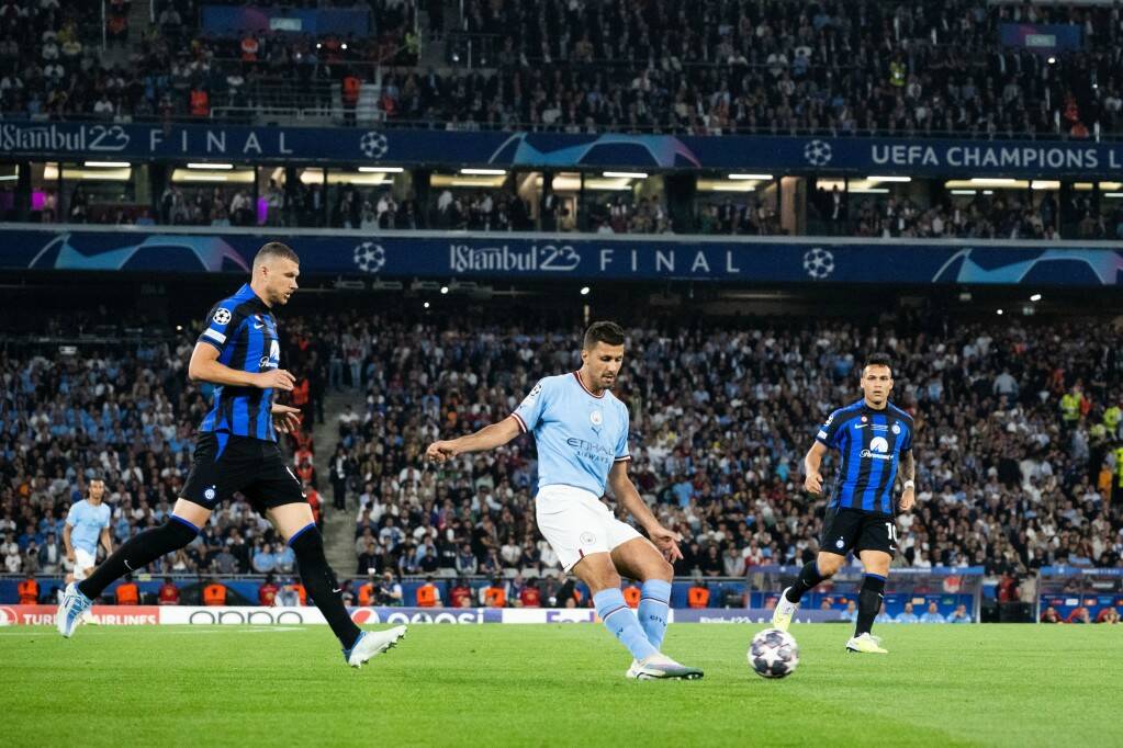 Фрагмент матча Манчестер Сити — Интер