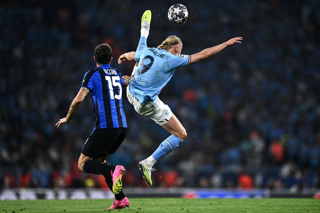 Фрагмент матча Манчестер Сити — Интер