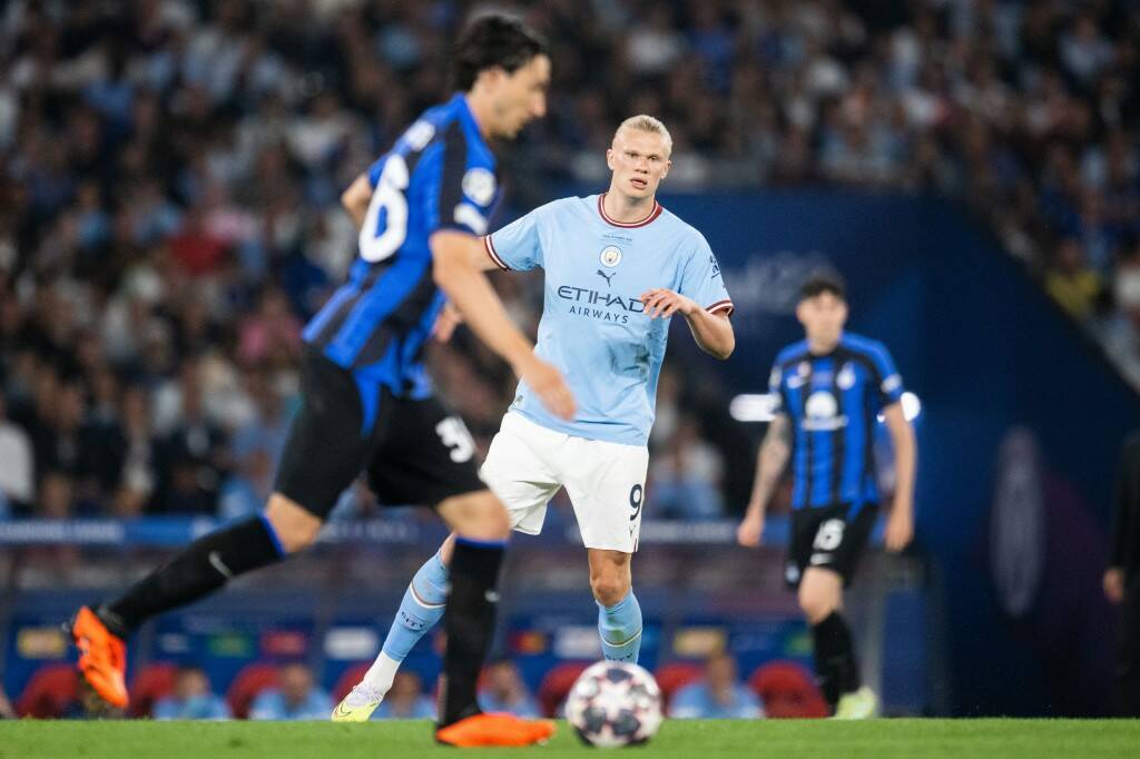 Фрагмент матча Манчестер Сити — Интер