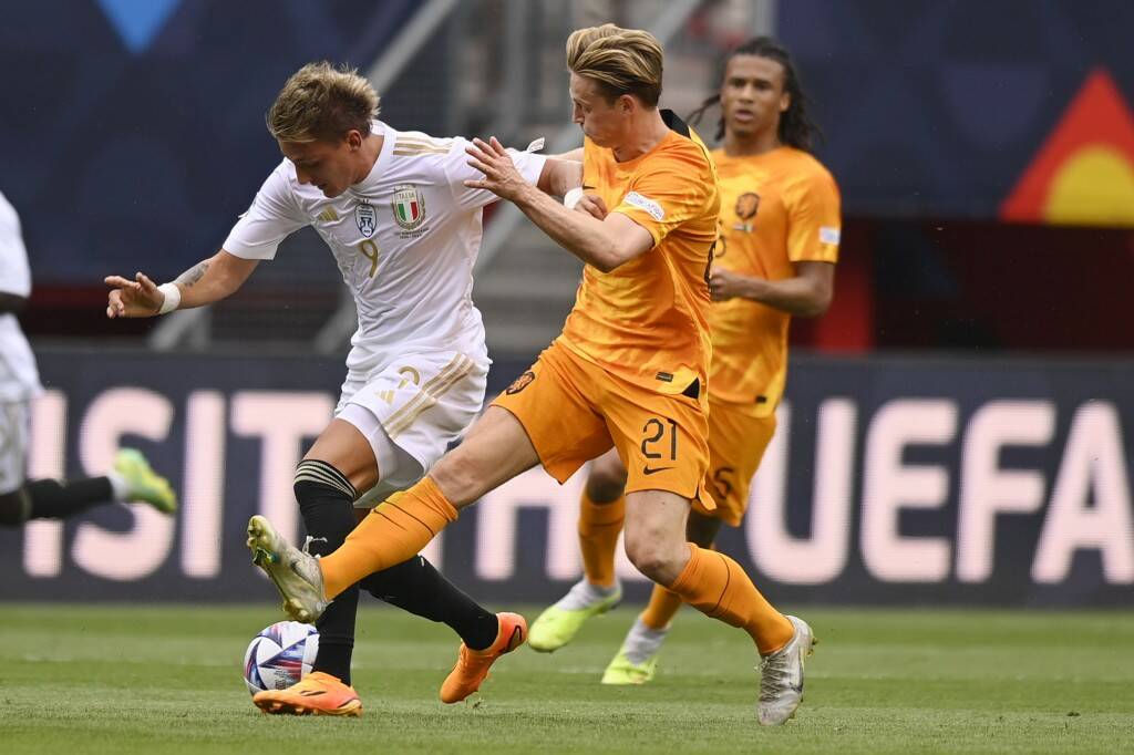 Фрагмент матча Нидерланды — Италия