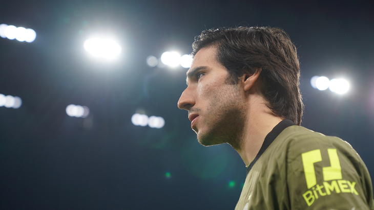 Сандро Тонали