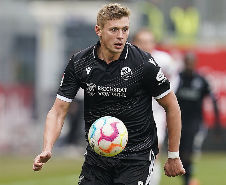 Александр Жиров