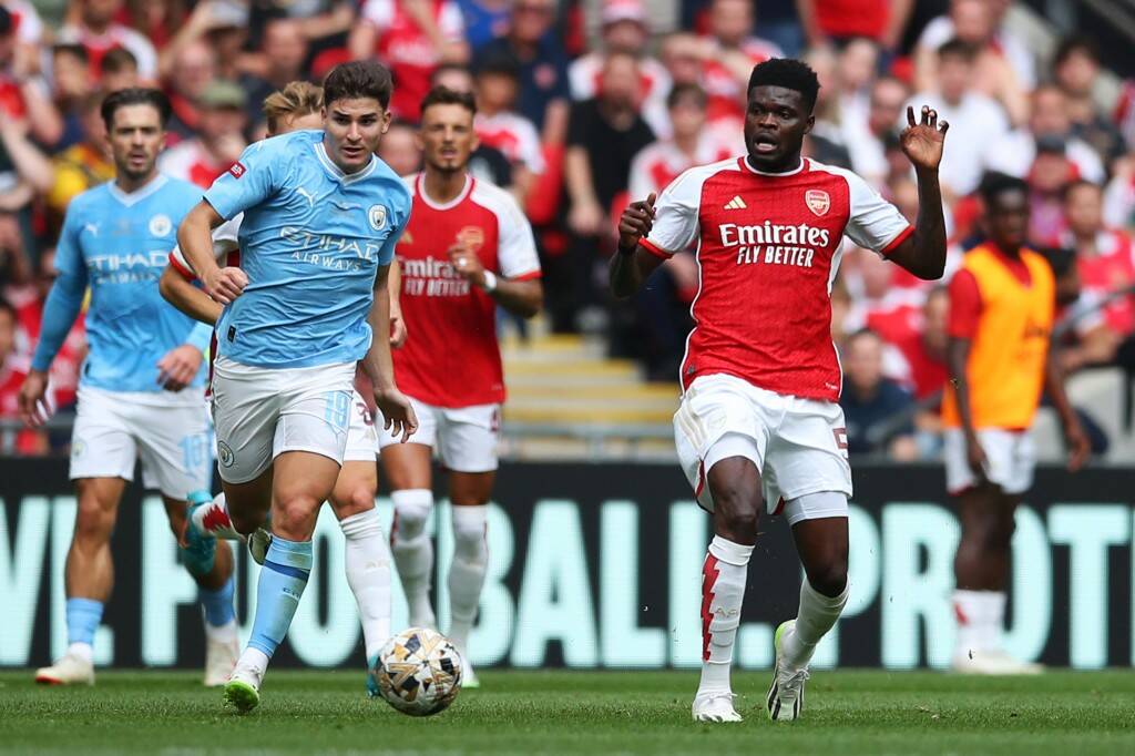 Фрагмент матча Манчестер Сити — Арсенал