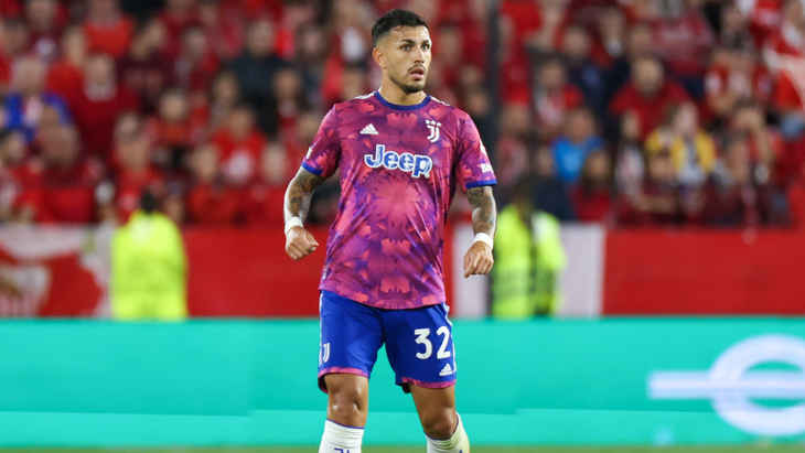 Леандро Паредес