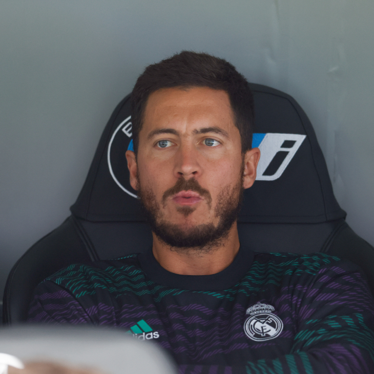 Эден Азар сидит на скамейке запасных в «Реале»